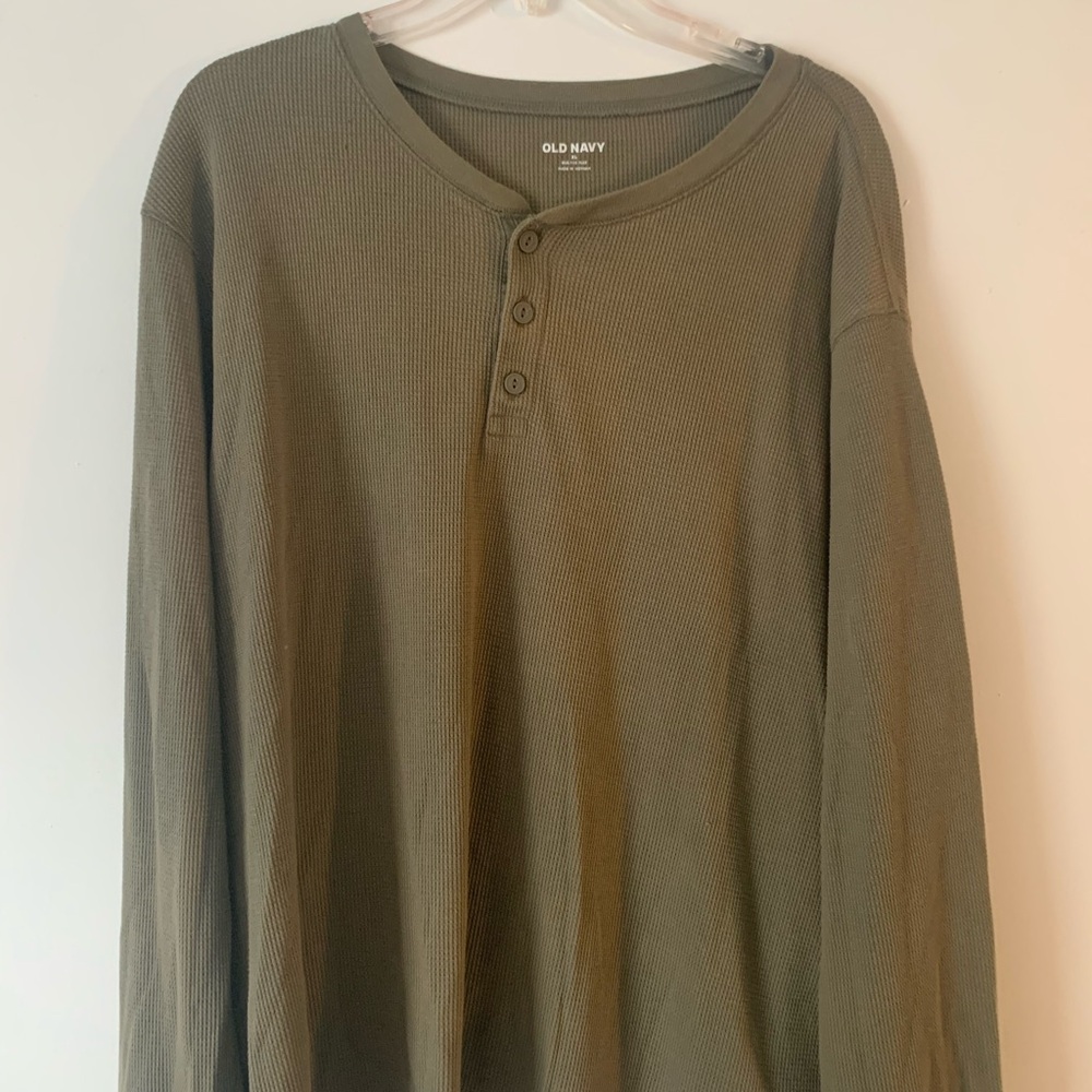 Old Navy Men's Long Sleeve Olive Henley